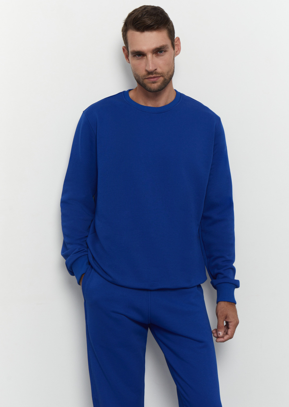 Cornflower color men's basic three-thread sweatshirt 